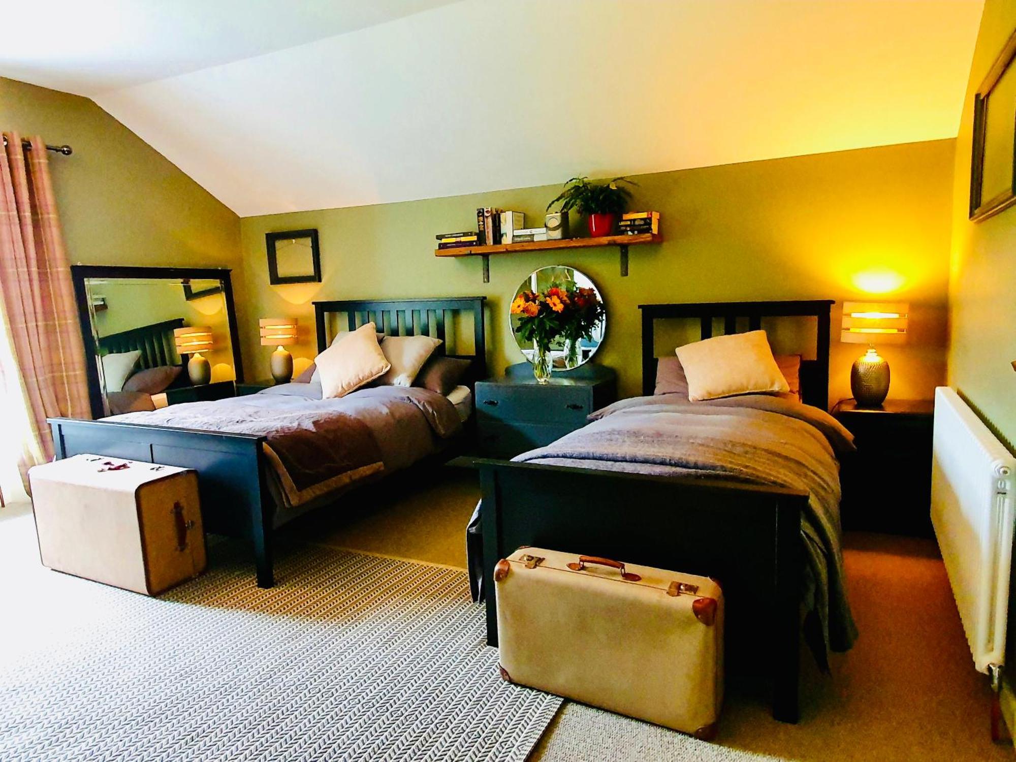 Bryansford Cottage Bagian luar foto